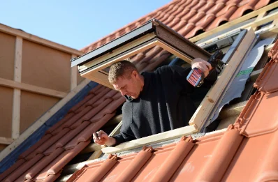 Pose de fenêtres de toit Velux à Fontpédrouse